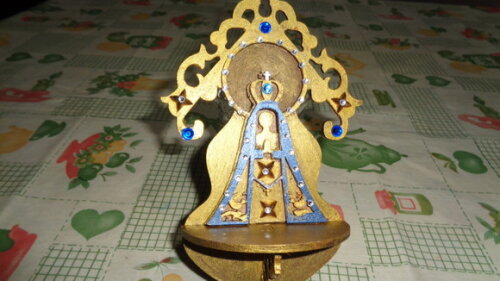 Oratório com Nossa Senhora