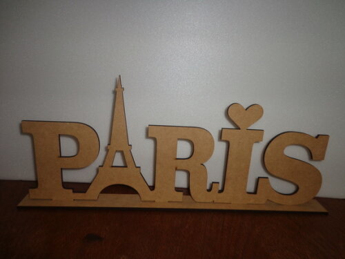 Palavra Paris em mdf
