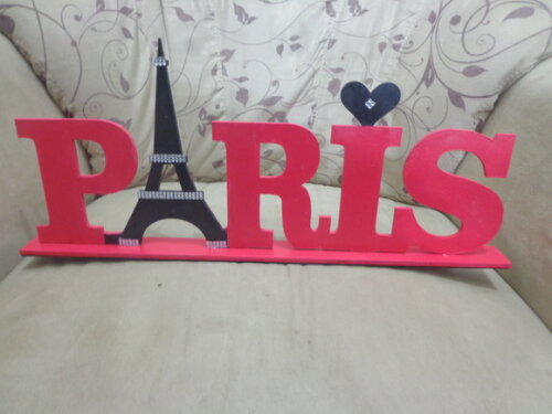 Palavra Paris em Mdf-45,00---