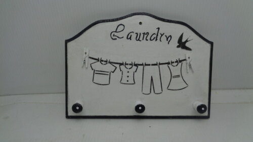 Placa Lavanderia com Pitons para Pendurar