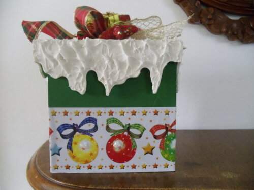 Porta Panetone em Mdf-black Friday
