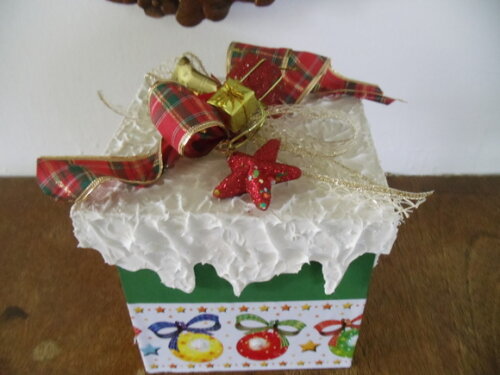 Porta Panetone em Mdf-black Friday