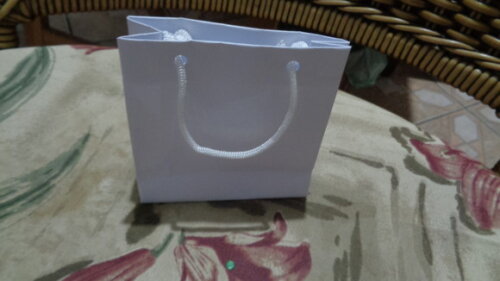 Sacolas de Papel em Tamanhos Variados