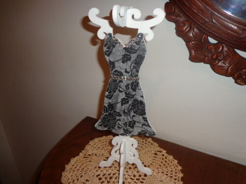 Vestido no Mancebo em mdf