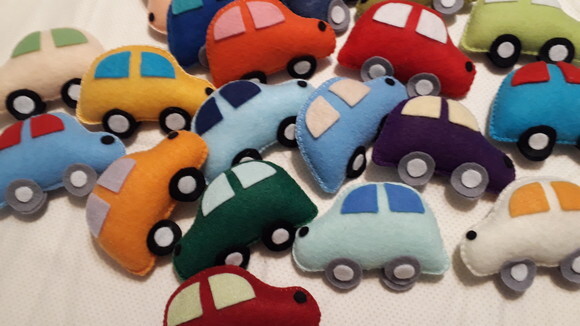 Carrinho Colorido em Feltro