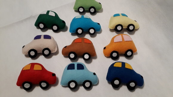 Carrinho Colorido em Feltro