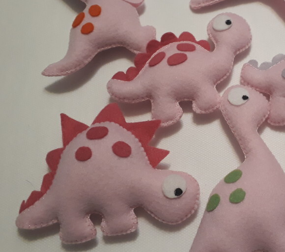 Chaveiro de Dinossauro Colorido em Feltro