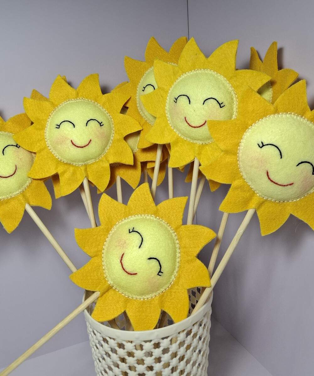Sol de Feltro no Palito para Decoração