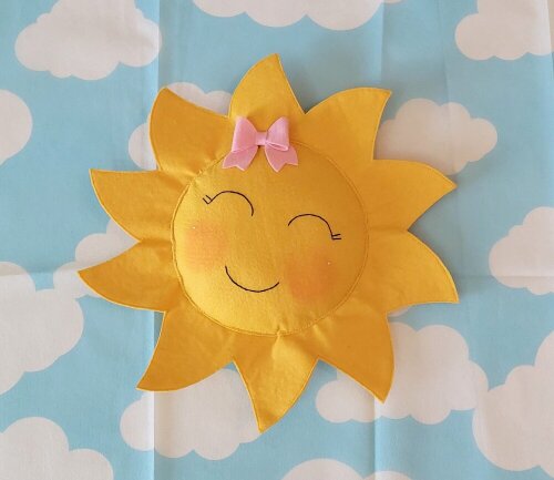Sol em feltro com 30 cm - Decoração