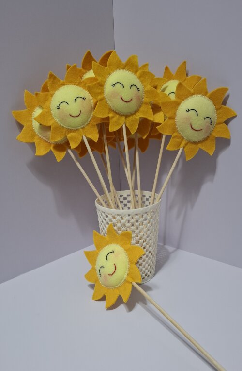 Sol de Feltro no Palito para Decoração