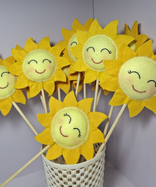Sol de Feltro no Palito para Decoração