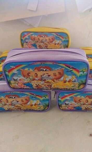 Estojo Escolar Personalizado Tema e Cor de Sua Preferência!