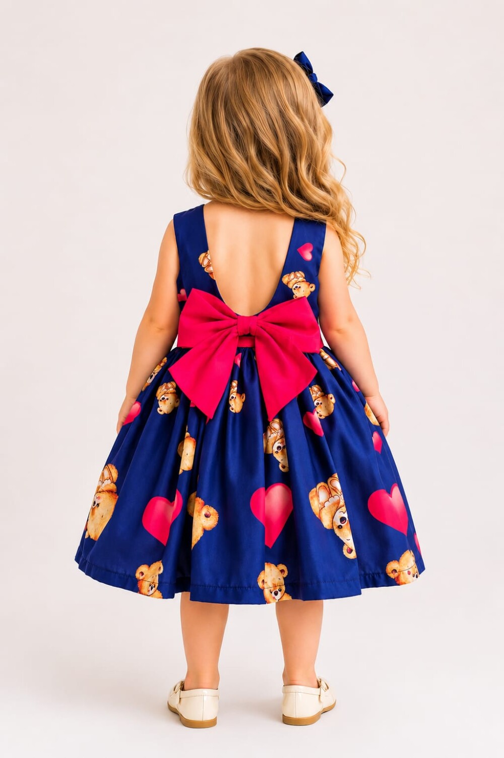 Vestido Infantil Urso de Pelúcia com Corações