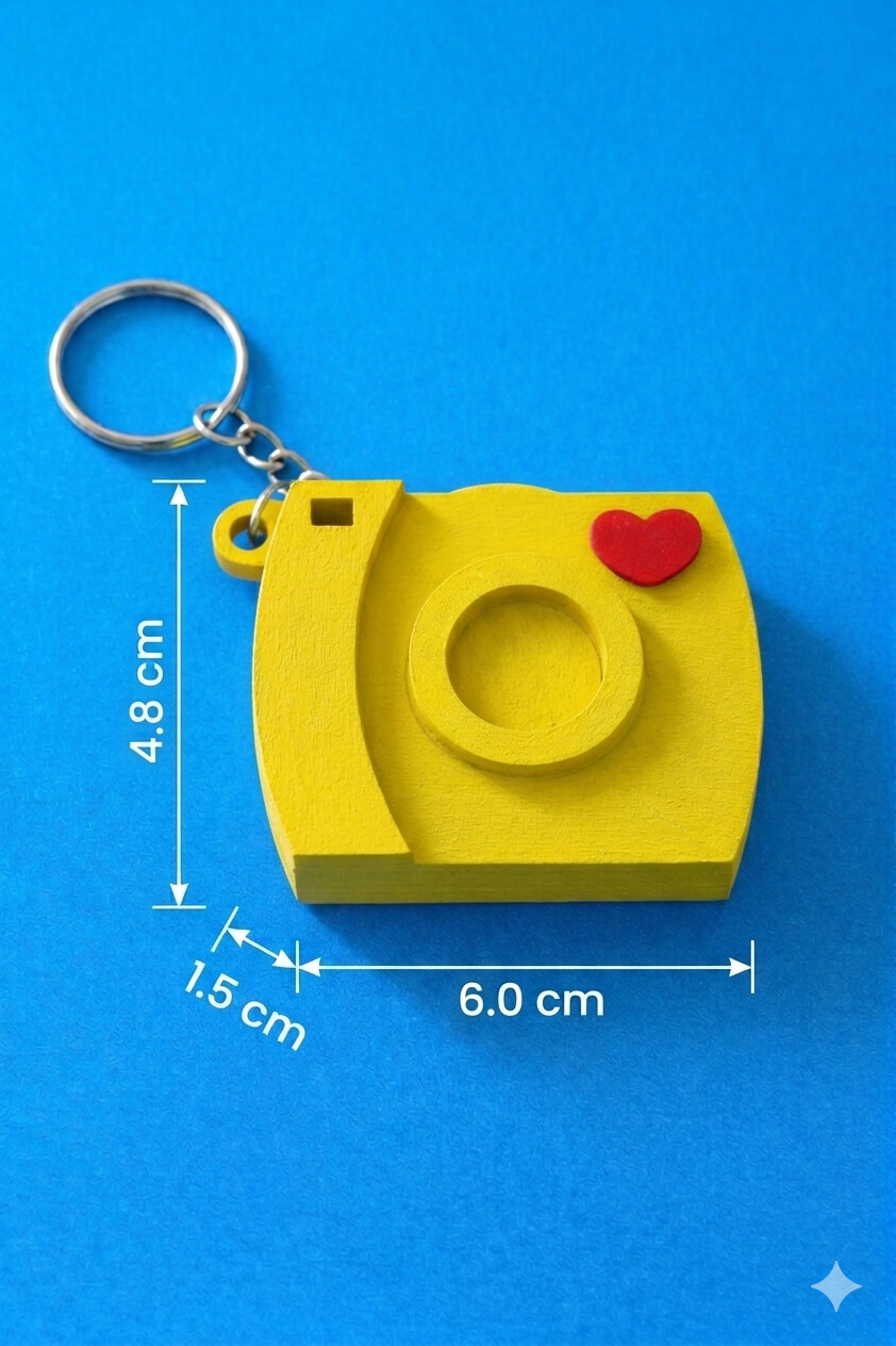 Chaveiro em MDF em formato de camera fotográfica porta retrato