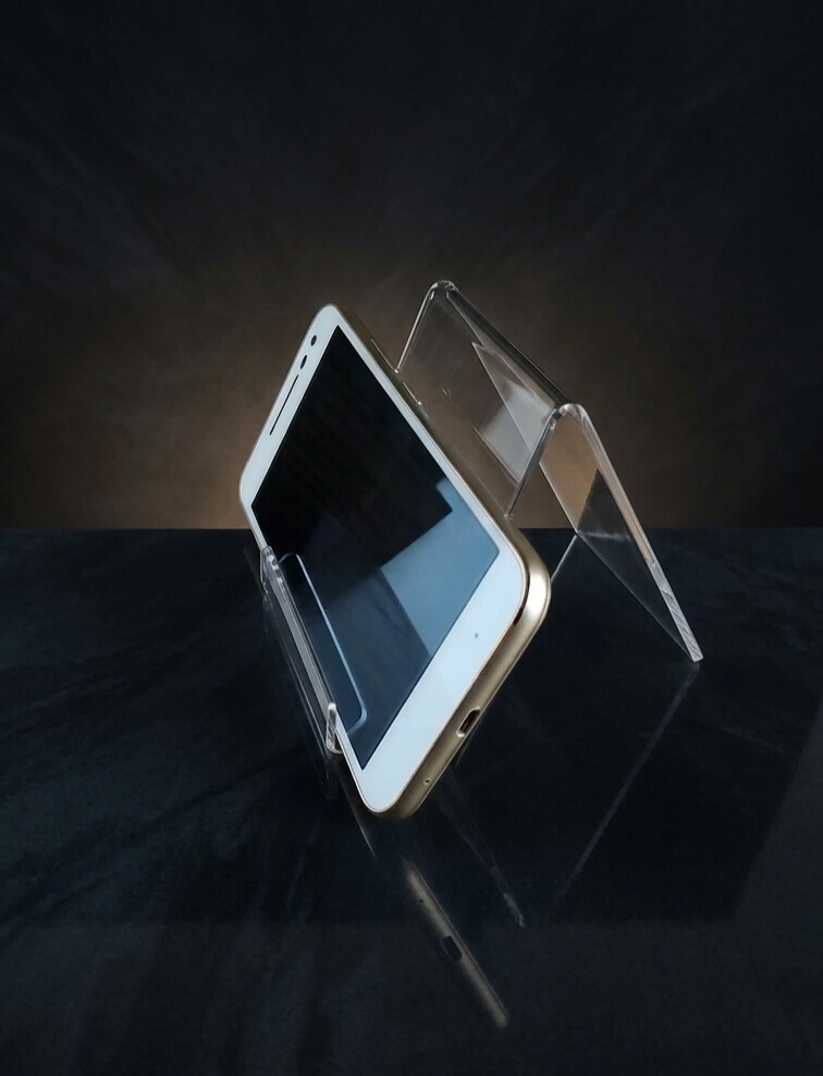 Display para celular em acrílico com personalização a laser