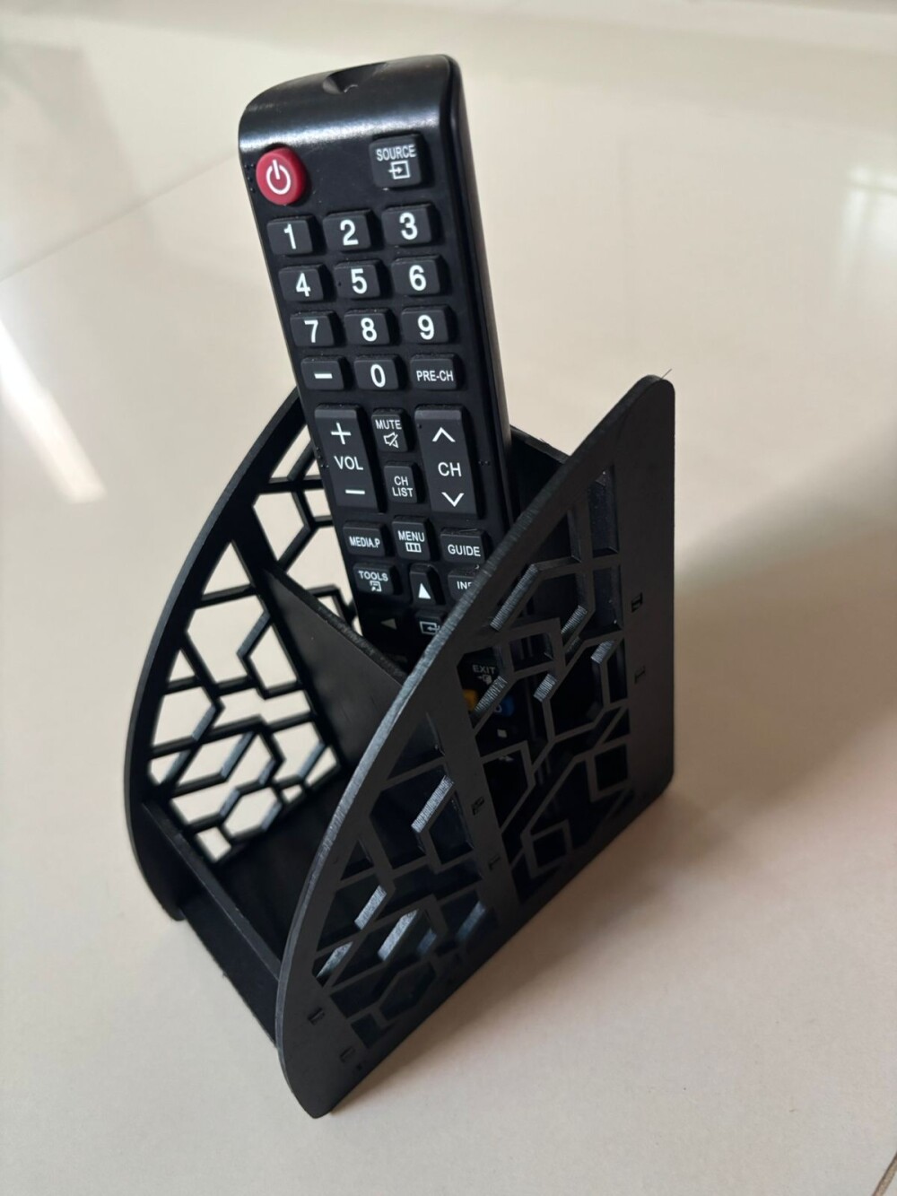 Porta controle para TV, Home Theater ou Ar Condicionado em MDF