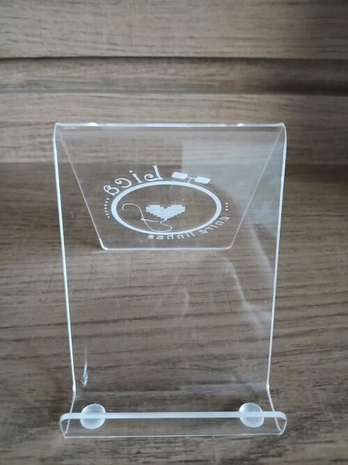 Display para celular em acrílico com personalização a laser