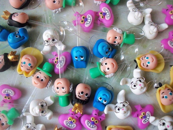 20 mini colheres Alice.
