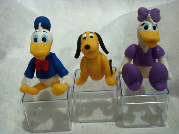 Caixinha de acrilico Turma do Mickey