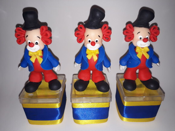 Caixinhas em acrilico Circo