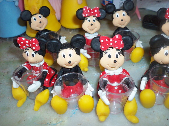 Copinhos para brigadeiro Mickey e Minnie
