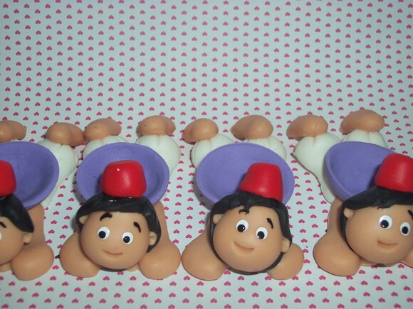 Forminhas em biscuit Alladin