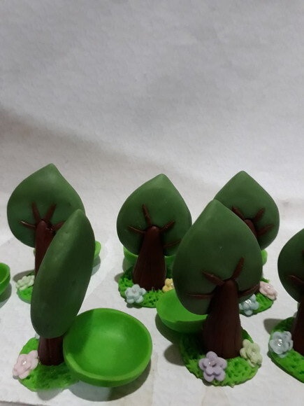Forminhas em biscuit floresta