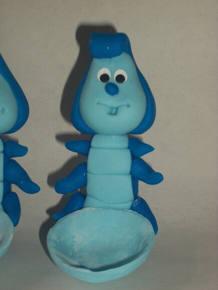 forminhas para doces Lagarta azul