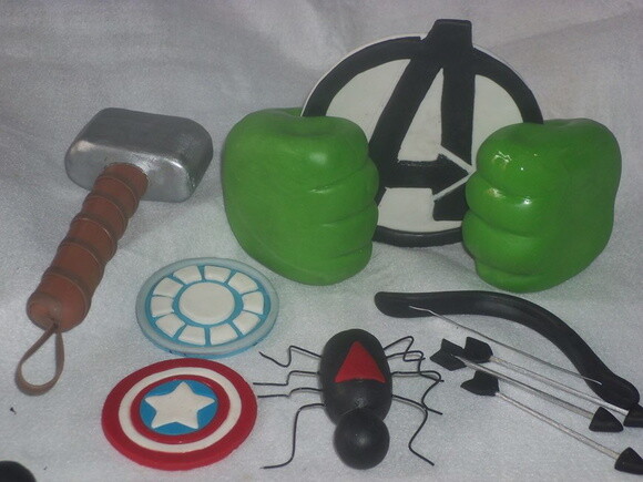 Kit topo de bolo Avengers