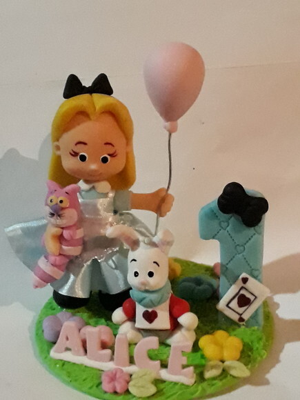 Topo de bolo Alice