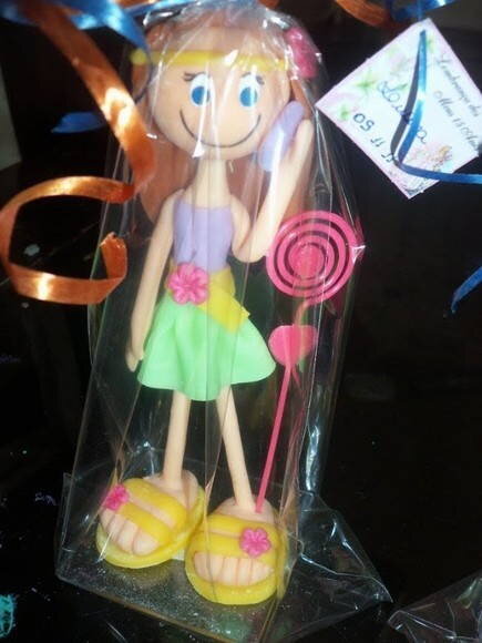 Boneca magrela com 15 cm
