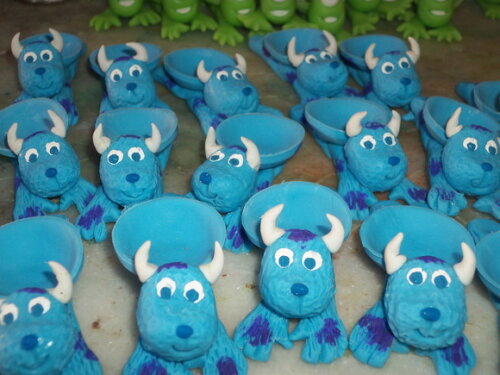 Forminhas para docinhos Monstros S/A.