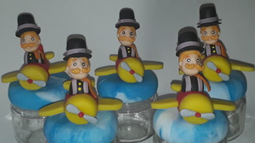 Potes de papinha Bita no avião