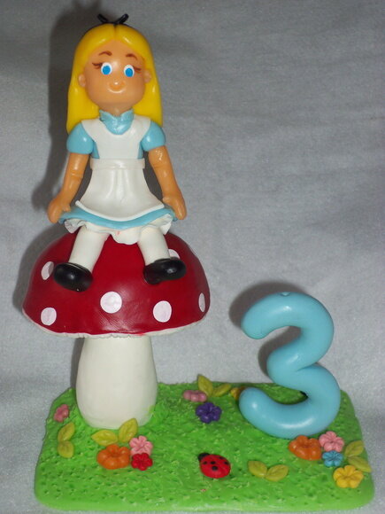 Topo de bolo Alice