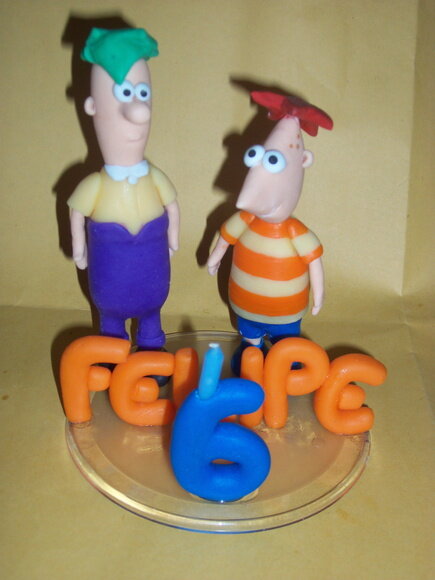 Topo de bolo Phineas e Ferb