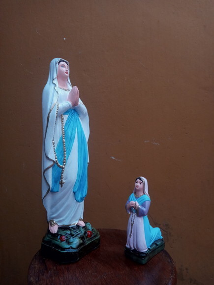 Nossa Senhora de Lourdes 40 cm com Santa Bernadete 17 cm