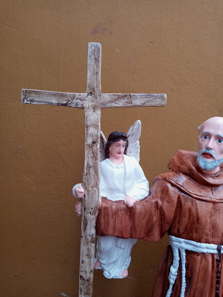 São Pedro de Alcântara com a Cruz e o Anjo