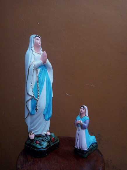 Nossa Senhora de Lourdes 40 cm com Santa Bernadete 17 cm
