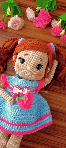 Boneca Personalizada de Crochê em Amigurumi