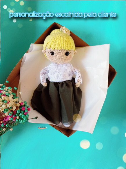 Boneca Personalizada de Crochê em Amigurumi