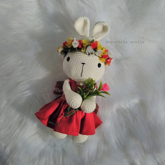 Coelho Menina de Crochê Amigurumi