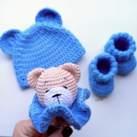Conjunto Inverno Touca e Sapatinho de Crochê para Bebê Menin