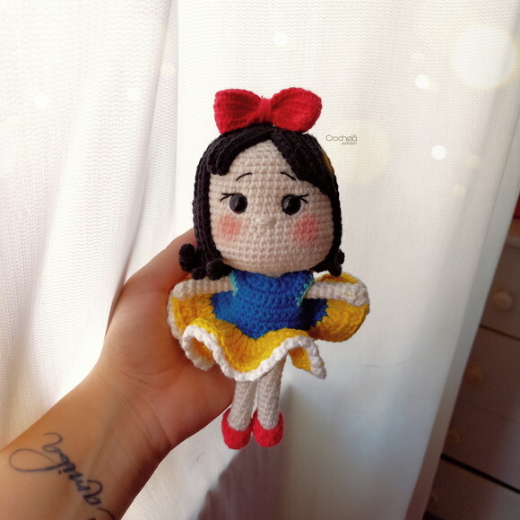 Mini Boneca Personalizada Branca de Neve Lembrancinha Menina
