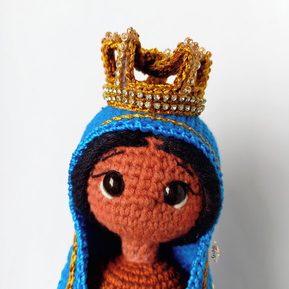 Santinha Nossa Senhora Aparecida de Crochê Amigurumi