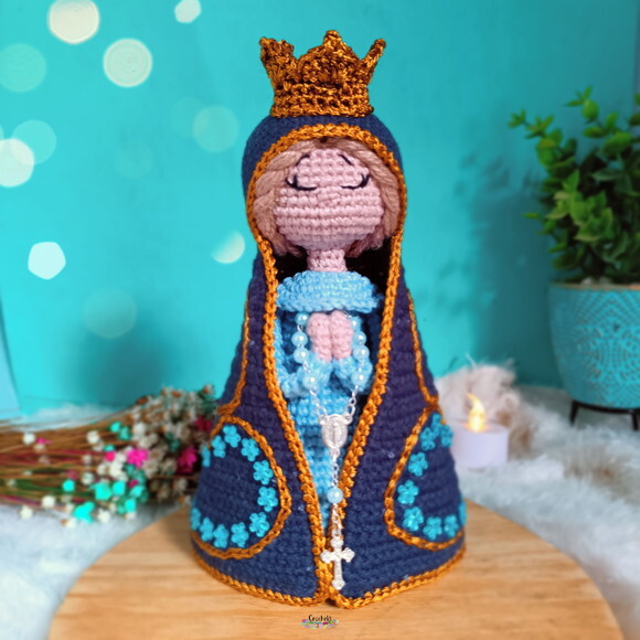 Santinha Nossa Senhora Aparecida de Crochê Amigurumi
