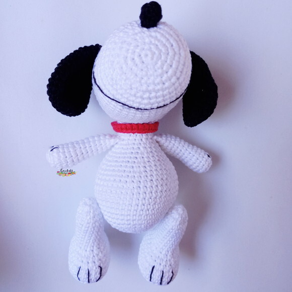 Snoopy Personagem de Crochê Amigurumi