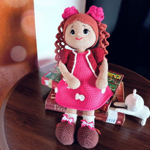 Boneca de Crochê em Amigurumi