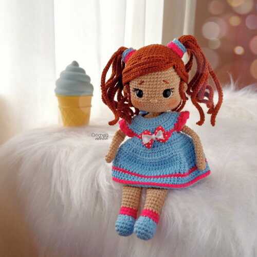 Boneca Personalizada de Crochê em Amigurumi