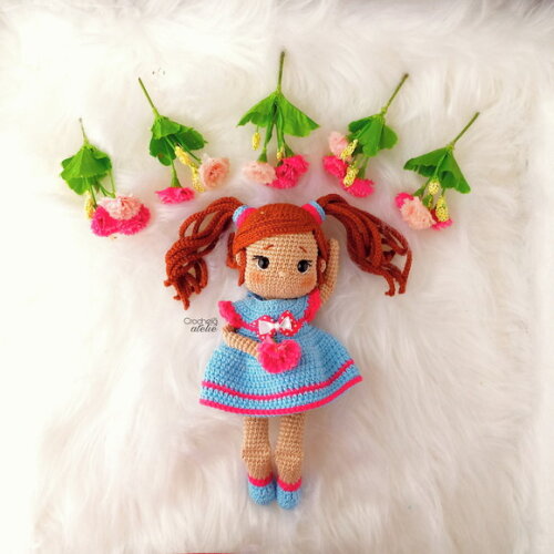 Boneca Personalizada de Crochê em Amigurumi