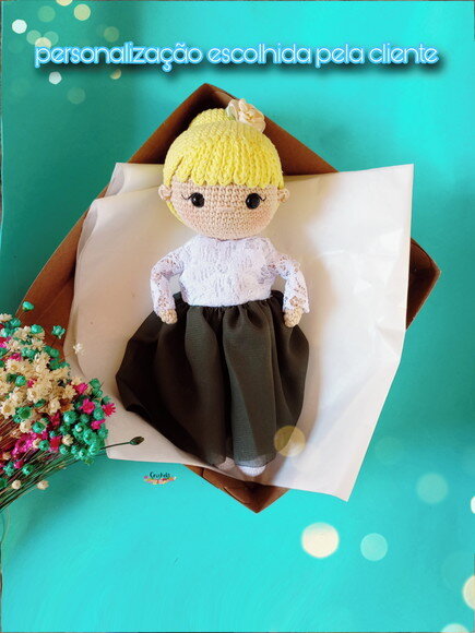Boneca Personalizada de Crochê em Amigurumi